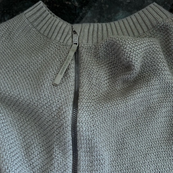 Lululemon On The Go Poncho One Size Sweater Knit Silk Modal Sage Green Ribbed - Picture 4 of 9